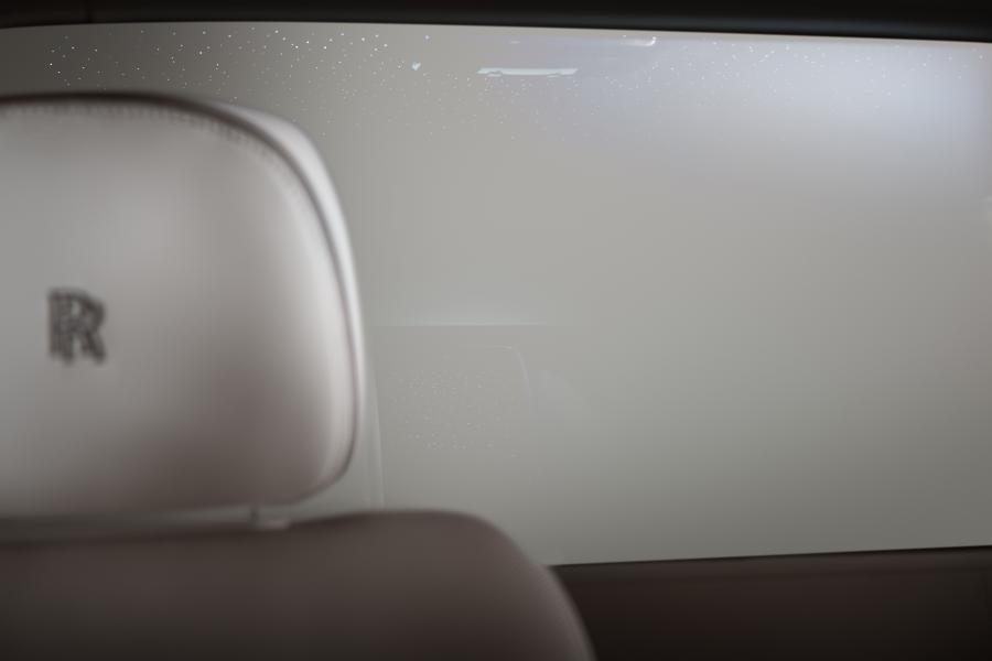 Детали интерьера Rolls-Royce Phantom EWB Chengdu 2018 года  (фото 8 из 20)
